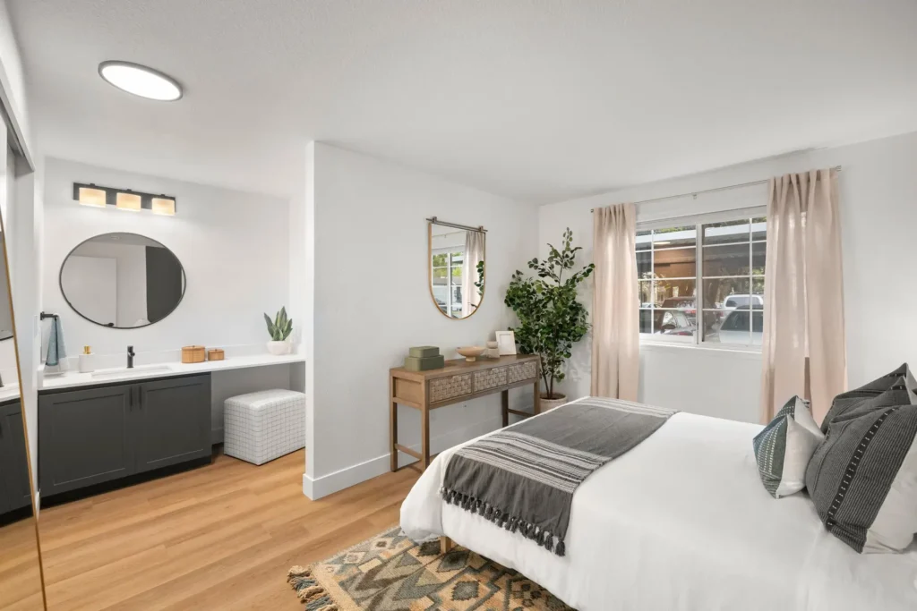 bedroom with attached bathroom